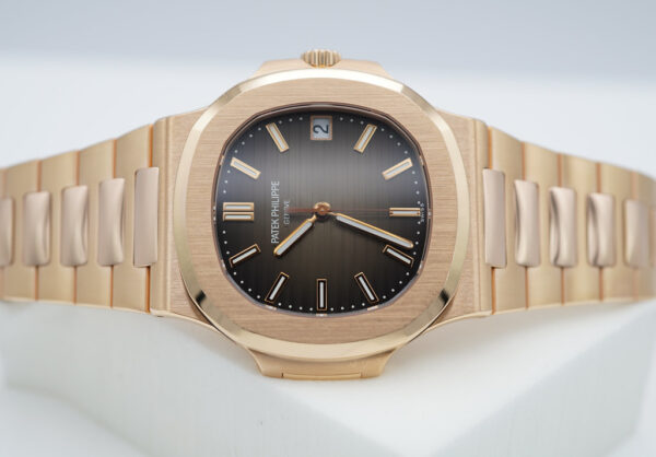 Patek PHILIPPE NAUTILUS 5711/1R 18K ROSE GOLD BROWN DIAL 2018 FULL SET - Image 10