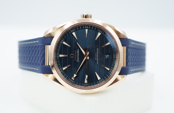 Omega SEAMASTER AQUA TERRA 18K ROSE GOLD BLUE DIAL 2021 WARRANTY FULL SET - Image 10