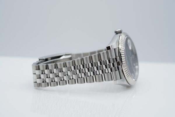 Rolex 126334 DATEJUST 41 FLUTED BEZEL BLUE DIAMOND DIAL JUBILEE BAND FULL SET - Image 6