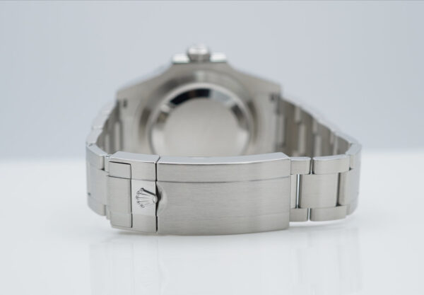 Rolex 124060 SUBMARINER NO DATE 41MM 2022 WARRANTY COMPLETE SET - Image 7