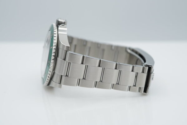 Rolex 126610LV SUBMARINER 41 GREEN MK1 BEZEL STARBUCKS 2021 WARRANTY FULL SET - Image 5
