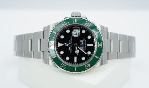 Rolex 126610LV SUBMARINER 41 GREEN MK1 BEZEL STARBUCKS 2021 WARRANTY FULL SET - Image 10