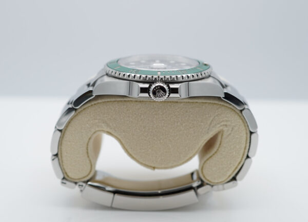 Rolex 126610LV SUBMARINER 41 GREEN MK1 BEZEL STARBUCKS 2021 WARRANTY FULL SET - Image 3