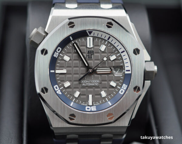 Audemars PIGUET ROYAL OAK OFFSHORE DIVER 15720ST GREY DIAL 2022 WARRANTY FULL SET