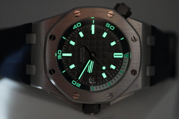 Audemars PIGUET ROYAL OAK OFFSHORE DIVER 15720ST GREY DIAL 2022 WARRANTY FULL SET - Image 11