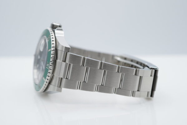 Rolex 126610LV SUBMARINER 41 GREEN MK1 BEZEL STARBUCKS 2022 WARRANTY FULL SET - Image 5