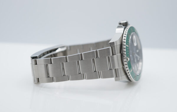 Rolex 126610LV SUBMARINER 41 GREEN MK1 BEZEL STARBUCKS 2022 WARRANTY FULL SET - Image 6