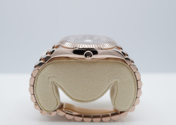 Rolex 228235 DAY DATE 40 ROSE GOLD EISENKIESEL BAGUETTE DIAMOND DIAL 2022 FULL SET - Image 3