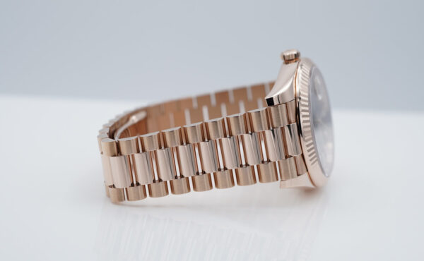 Rolex 228235 DAY DATE 40 ROSE GOLD EISENKIESEL BAGUETTE DIAMOND DIAL 2022 FULL SET - Image 6