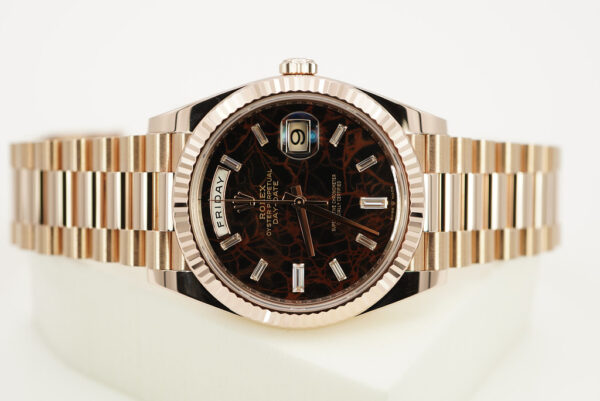 Rolex 228235 DAY DATE 40 ROSE GOLD EISENKIESEL BAGUETTE DIAMOND DIAL 2022 FULL SET - Image 10