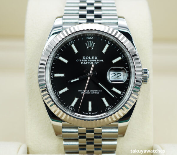 Rolex 126334 DATEJUST 41 FLUTED BEZEL BLACK STICK DIAL JUBILEE BAND FULL SET