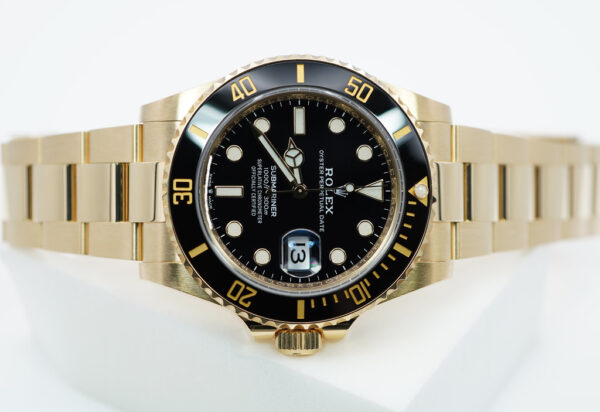 Rolex 126618LN SUBMARINER 41 YELLOW GOLD BLACK DIAL 2023 WARRANTY FULL SET - Image 9