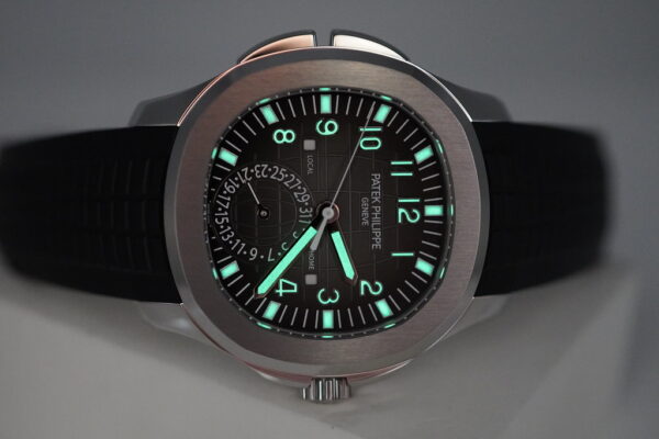Patek PHILIPPE 5164A AQUANAUT TRAVEL TIME STAINLESS STEEL 2022 FULL SET - Image 12