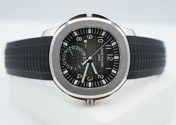 Patek PHILIPPE 5164A AQUANAUT TRAVEL TIME STAINLESS STEEL 2022 FULL SET - Image 10
