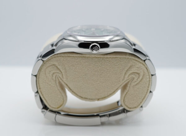 Rolex 126000 OYSTER PERPETUAL 36 GREEN DIAL 2023 WARRANTY FULL SET - Image 3