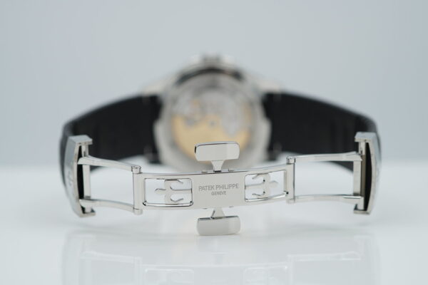 Patek PHILIPPE 5164A AQUANAUT TRAVEL TIME STAINLESS STEEL 2022 FULL SET - Image 8