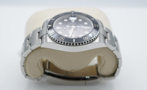 Rolex 126610LN SUBMARINER DATE 41 NEW MODEL 2023 WARRANTY COMPLETE SET - Image 4