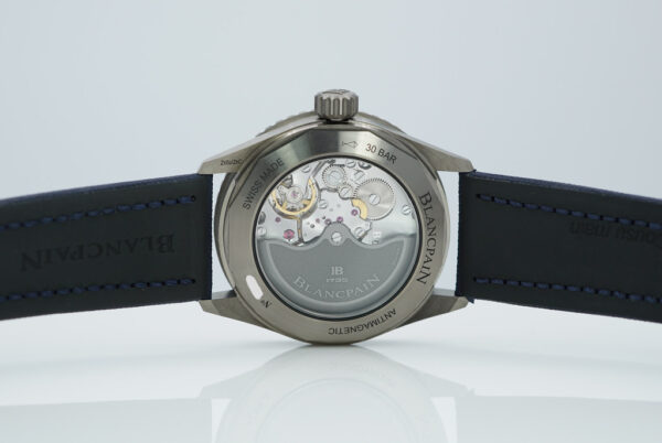 Blancpain FIFTY FATHOMS BATHYSCAPHE GREY CERAMIC BLUE DIAL BLUE BEZEL 2023 FULL SET - Image 8