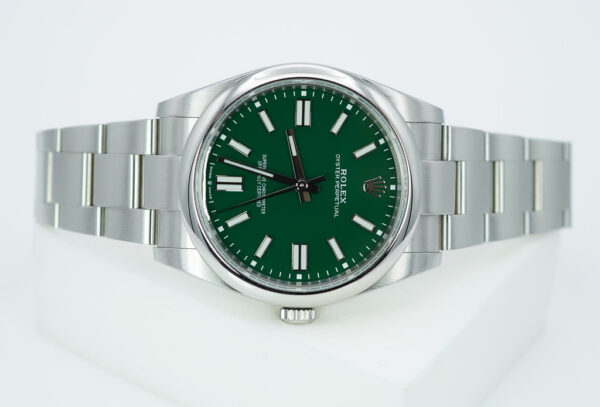 Rolex 124300 OYSTER PERPETUAL 41 GREEN DIAL 2021 WARRANTY COMPLETE SET - Image 9