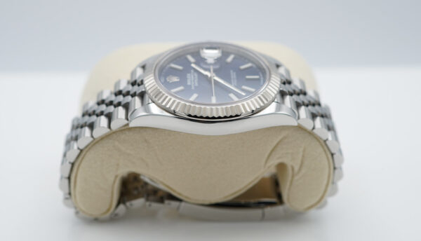 Rolex 126334 DATEJUST 41 FLUTED BEZEL BLUE STICK DIAL JUBILEE COMPLETE SET - Image 4