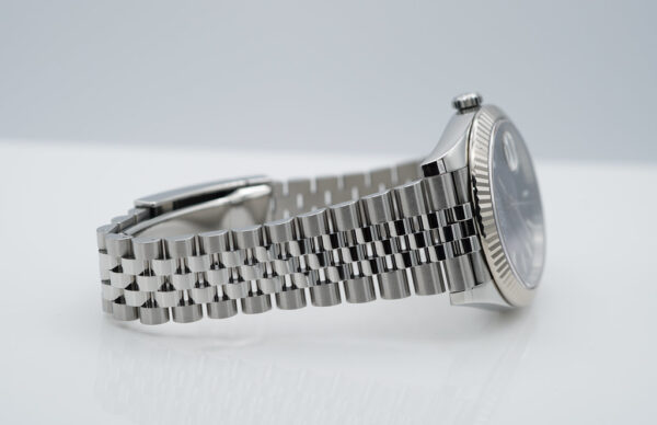 Rolex 126334 DATEJUST 41 FLUTED BEZEL BLUE STICK DIAL JUBILEE COMPLETE SET - Image 6