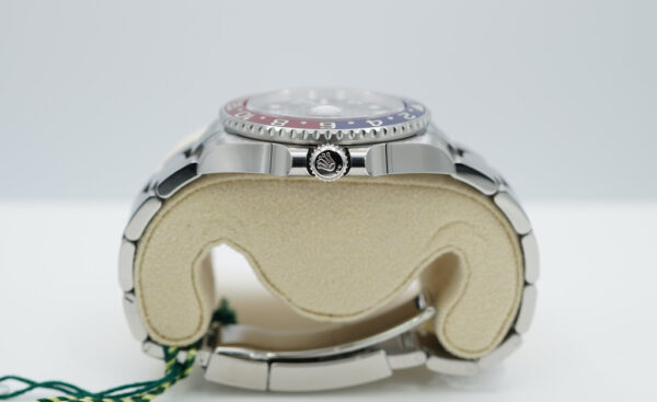 BRAND NEW Rolex 126710BLRO PEPSI GMT MASTER II RED BLUE BEZEL OYSTER 2024 FULL SET - Image 3