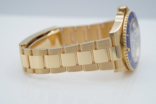 Rolex 126618LB SUBMARINER 41 YELLOW GOLD BLUE DIAL 2022 WARRANTY FULL SET - Image 6