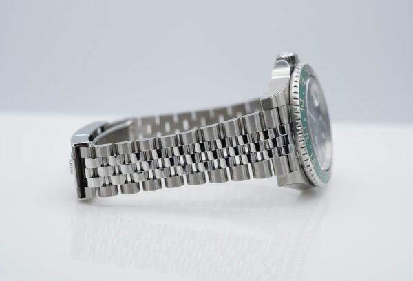 Rolex 126720VTNR GMT MASTER 2 LEFTY BLACK GREEN SPRITE JUBILEE BAND 2023 FULL SET - Image 6
