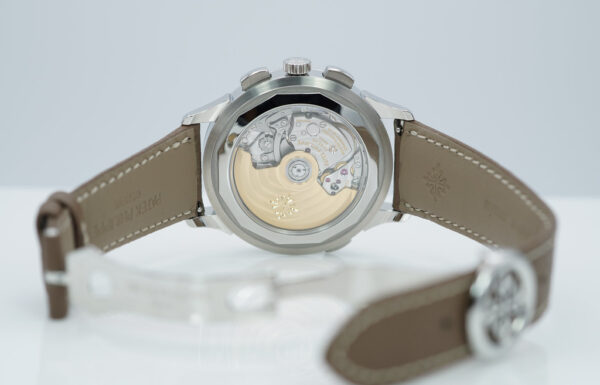 Patek PHILIPPE 5935A STAINLESS STEEL WORLD TIME CHRONOGRAPH SALMON DIAL 2023 FULL SET - Image 9