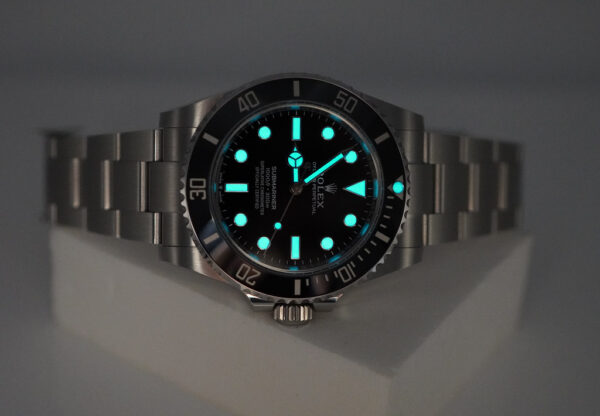 Rolex 124060 SUBMARINER NO DATE 41MM 2023 WARRANTY COMPLETE SET - Image 11
