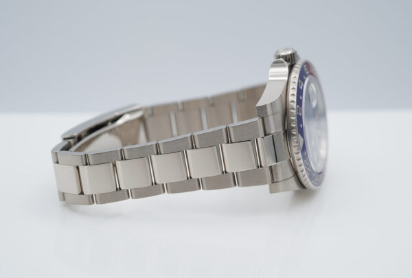 Rolex 126719BLRO GMT MASTER 2 WHITE GOLD PEPSI BEZEL BLUE DIAL 2022 WARRANTY FULL SET - Image 6