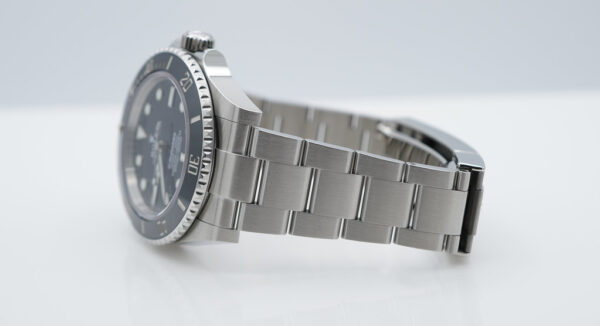 Rolex 124060 SUBMARINER NO DATE 41MM 2023 WARRANTY COMPLETE SET - Image 5