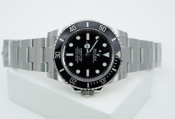 Rolex 124060 SUBMARINER NO DATE 41MM 2023 WARRANTY COMPLETE SET - Image 9