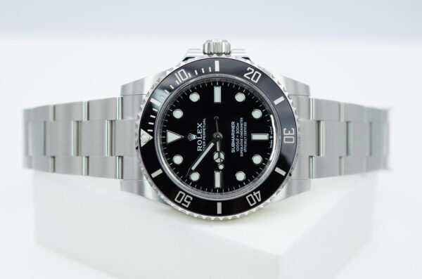 Rolex 124060 SUBMARINER NO DATE 41MM 2023 WARRANTY COMPLETE SET - Image 10