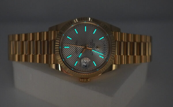 Rolex 228238 DAY DATE 40 18K YELLOW GOLD SILVER MOTIF DIAL 2021 FULL SET - Image 11