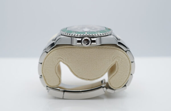 Rolex 126610LV SUBMARINER 41 GREEN MK1 BEZEL STARBUCKS 2022 WARRANTY FULL SET - Image 3