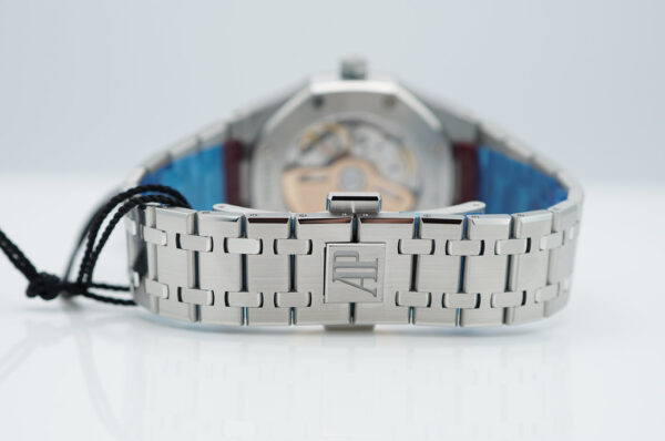 BRAND NEW Audemars PIGUET ROYAL OAK 77450ST WHITE DIAL 34MM 2024 COMPLETE SET - Image 7