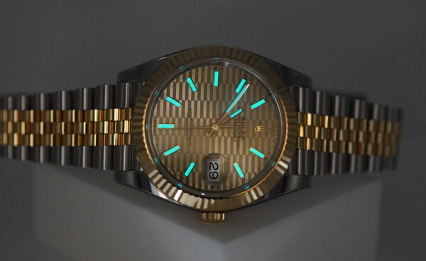Rolex 126333 DATEJUST 41 GOLD STEEL CHAMPAGNE MOTIF DIAL JUBILEE 2023 FULL SET - Image 11