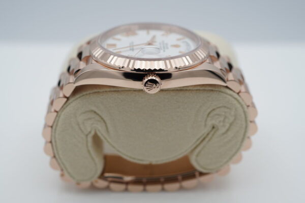 Rolex 228235 DAY DATE 40 18K ROSE GOLD WHITE ROMAN DIAL 2023 WARRANTY FULL SET - Image 3