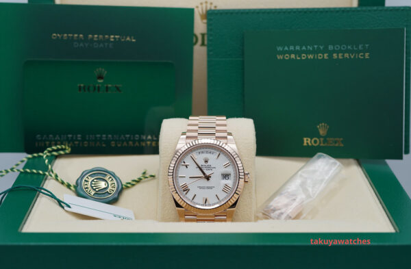 Rolex 228235 DAY DATE 40 18K ROSE GOLD WHITE ROMAN DIAL 2023 WARRANTY FULL SET - Image 2