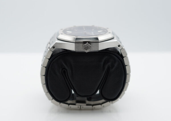Audemars PIGUET ROYAL OAK 15500ST STAINLESS STEEL BLUE DIAL 41MM 2020 FULL SET - Image 3
