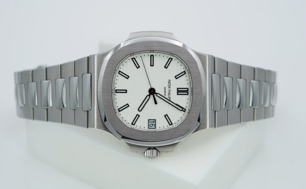 Patek PHILIPPE 5711 NAUTILUS STEEL WHITE DIAL 330 MOVEMENT 2019 FULL SET - Image 10