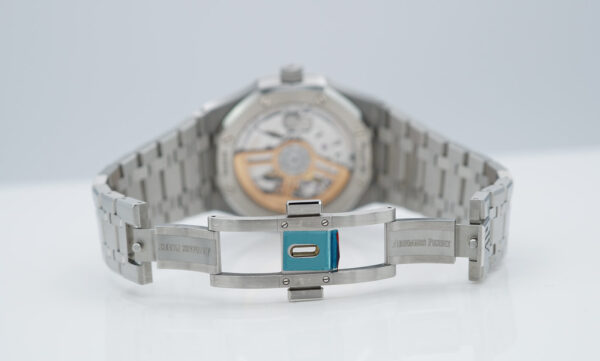 Audemars PIGUET ROYAL OAK 15500ST STAINLESS STEEL BLUE DIAL 41MM 2020 FULL SET - Image 8