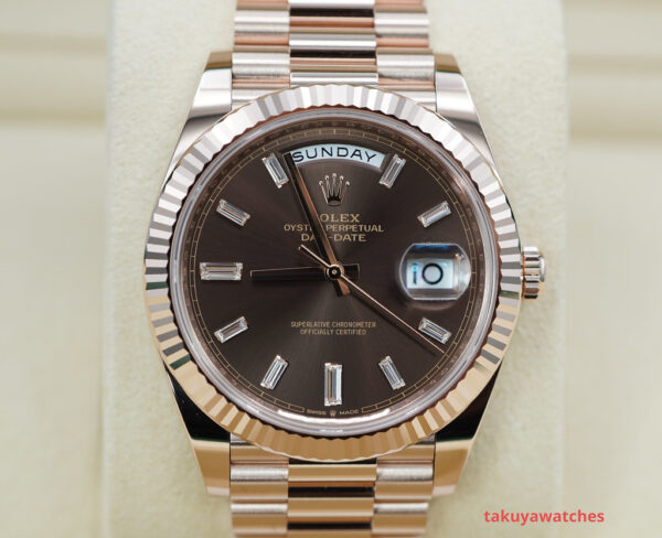 Rolex 228235 DAY DATE 40 ROSE GOLD CHOCOLATE BAGUETTE DIAMOND DIAL 2023 FULL SET