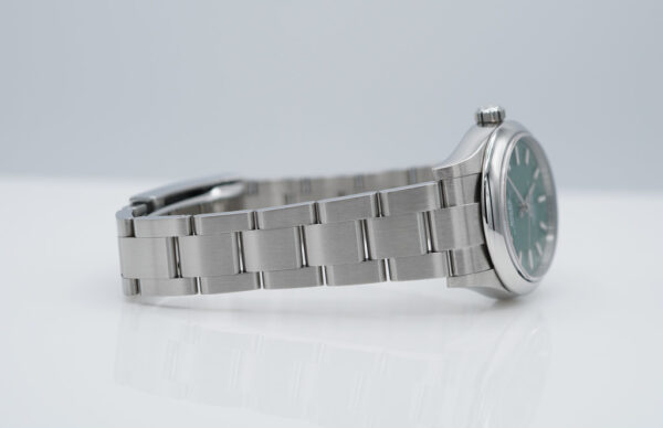 Rolex 277200 OYSTER PERPETUAL 31MM GREEN DIAL 2021 WARRANTY FULL SET - Image 6