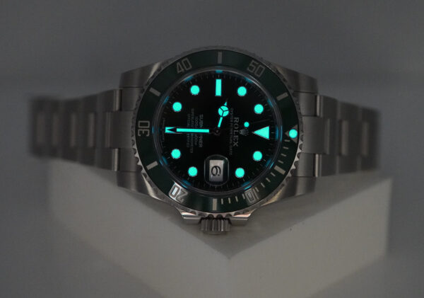 Rolex 116610LV SUBMARINER HULK GREEN DIAL GREEN BEZEL 40MM COMPLETE SET - Image 11