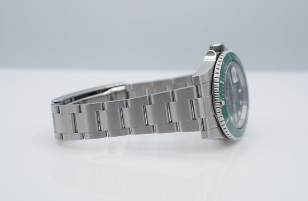 Rolex 116610LV SUBMARINER HULK GREEN DIAL GREEN BEZEL 40MM COMPLETE SET - Image 6