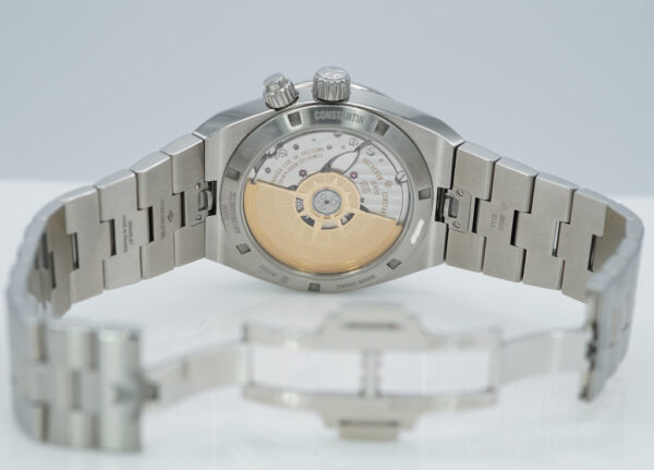 Vacheron CONSTANTIN OVERSEAS DUAL TIME 7900V BLUE DIAL 2021 WARRANTY FULL SET - Image 9