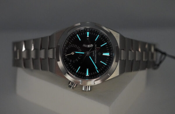 BRAND NEW Vacheron CONSTANTIN OVERSEAS DUAL TIME 7920V BLACK DIAL NEW MODEL 2024 FULL SET - Image 12