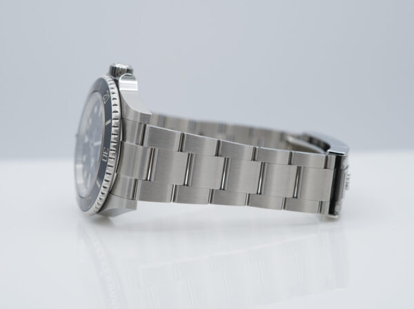 BRAND NEW Rolex 124060 SUBMARINER NO DATE 41MM 2023 WARRANTY COMPLETE SET - Image 5